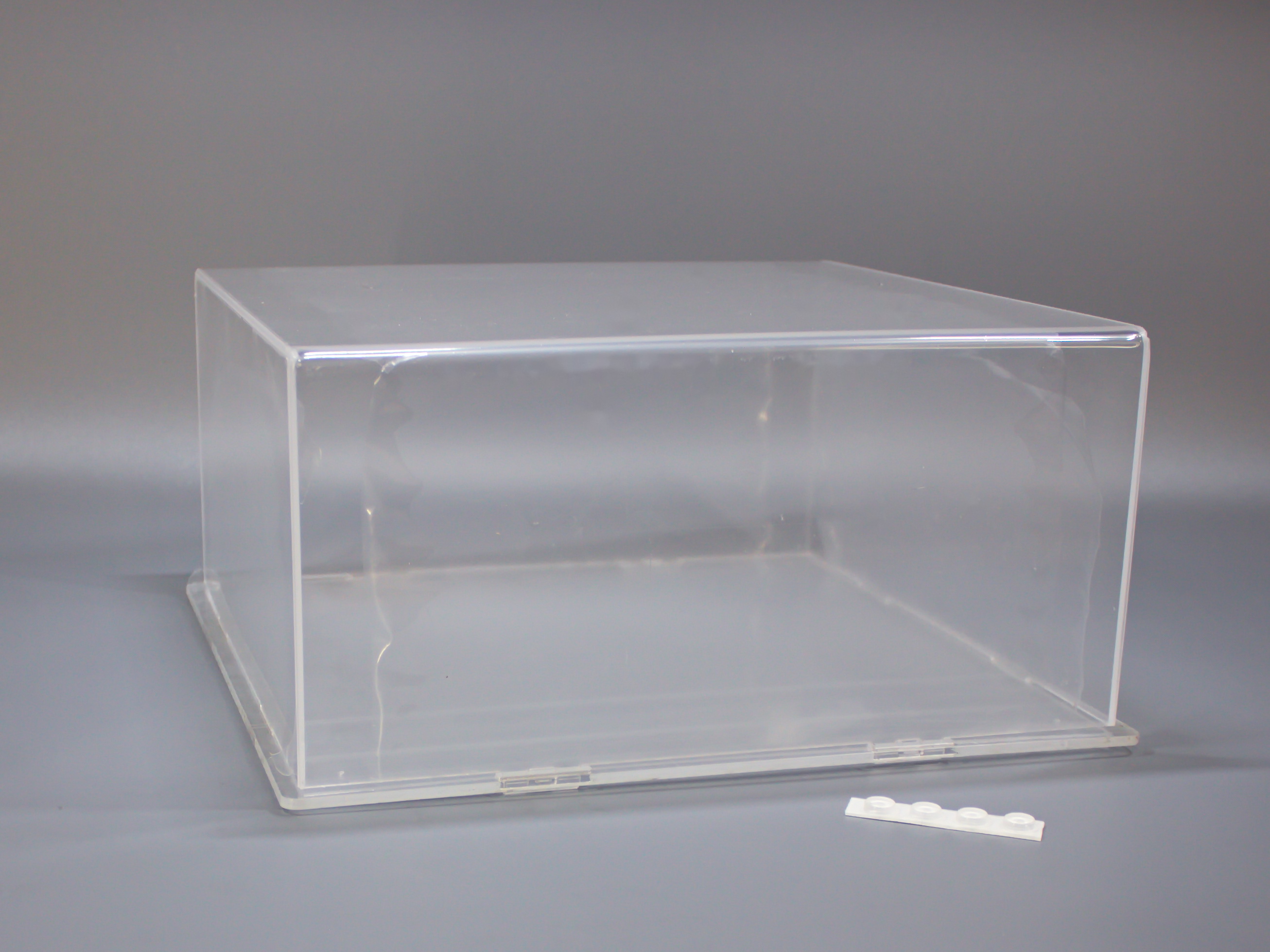 LCB004 Бокс акриловый 250х250х120