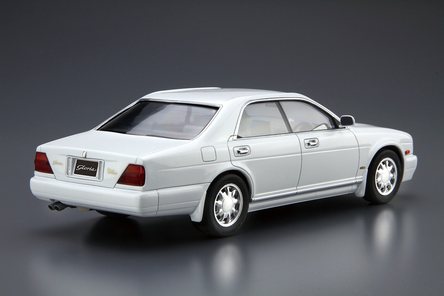05652 Nissan Cedric / Gloria Aoshima