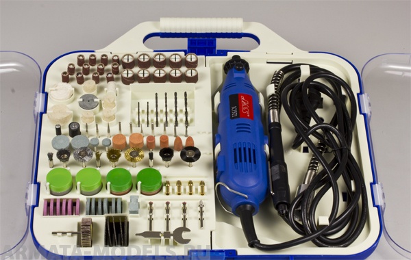 10371J Бормашина с гибким валом, 130 Вт, 8000-30000 об/мин. + набор расходных принадлежностей, 165 пред.