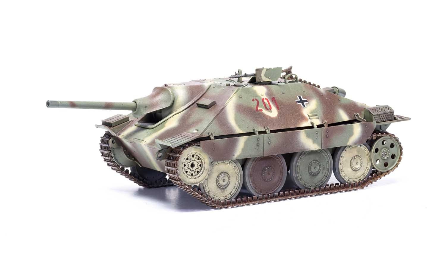 A1353 Сборная модель САУ  JagdPanzer 38 tonne Hetzer Late Version Airfix