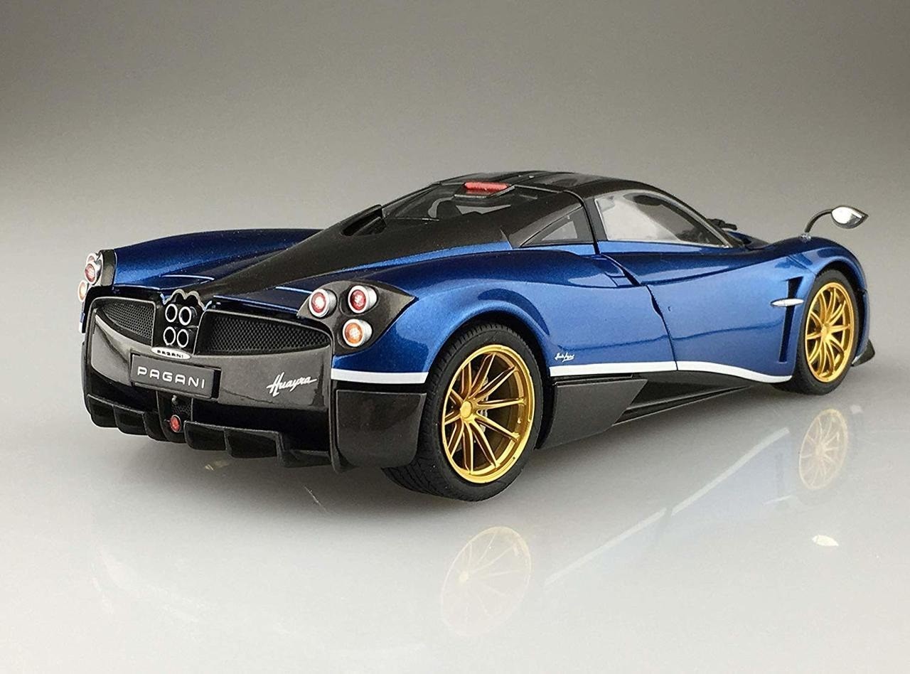 05599 Pagani Huayra Pacchetto Tempesta Aoshima