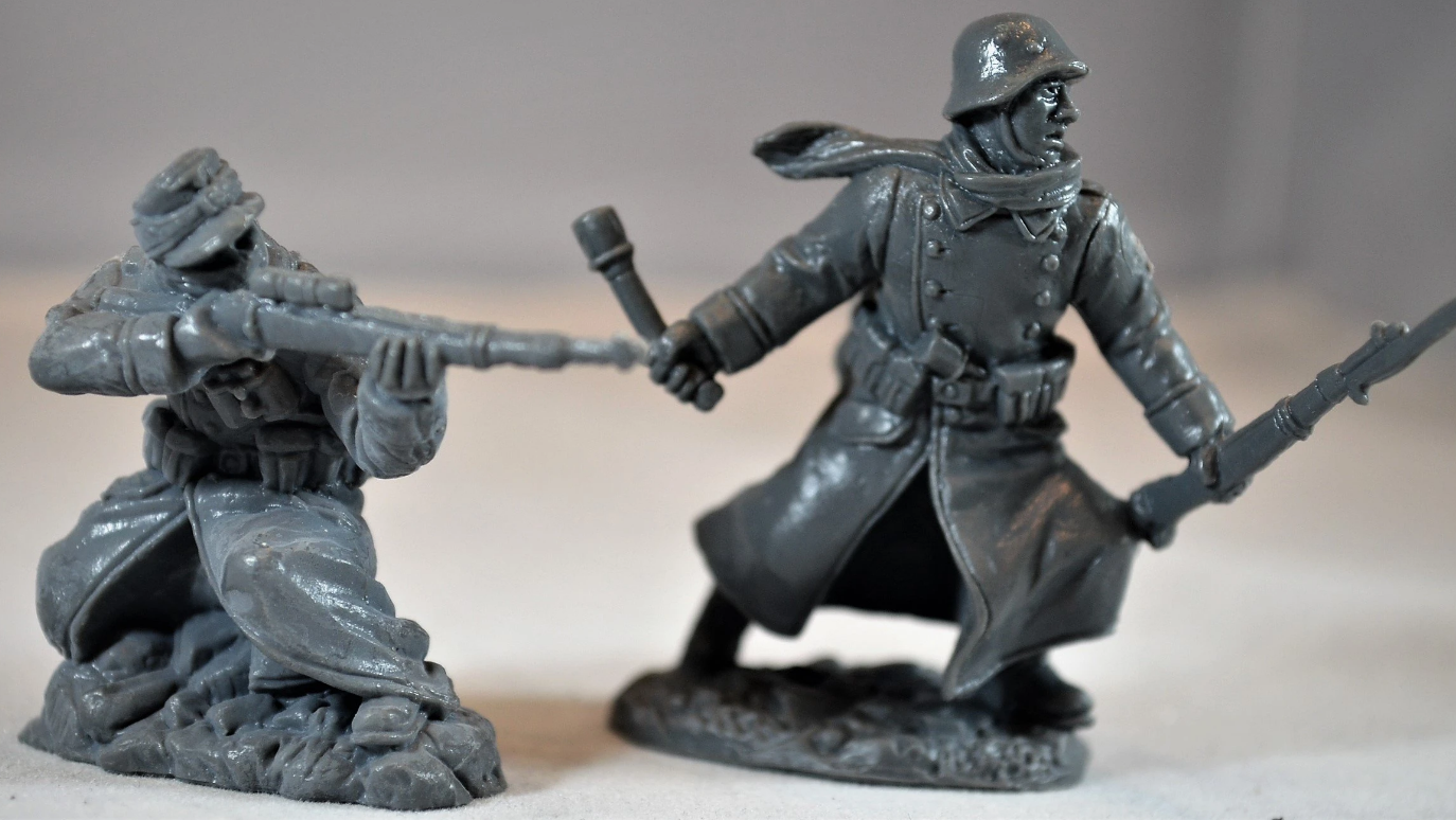 TSSD04 Фигуры WWII «Long Coat» German Infantry  (16 x 1/32 figures) TSSD