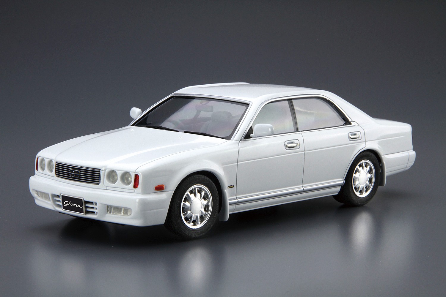 05652 Nissan Cedric / Gloria Aoshima
