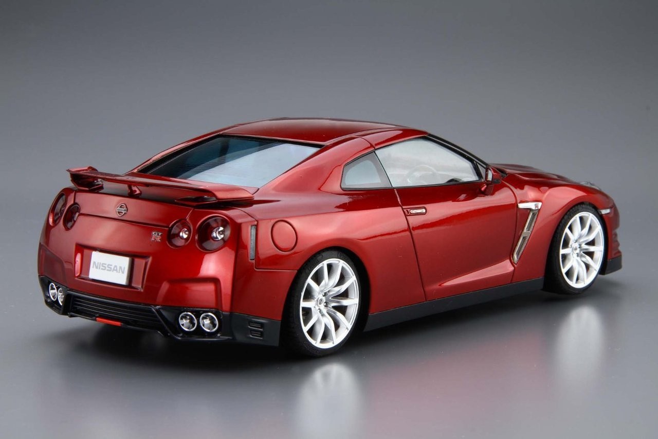 05154 Nissan GT-R R35 Pure Edition '14 Aoshima