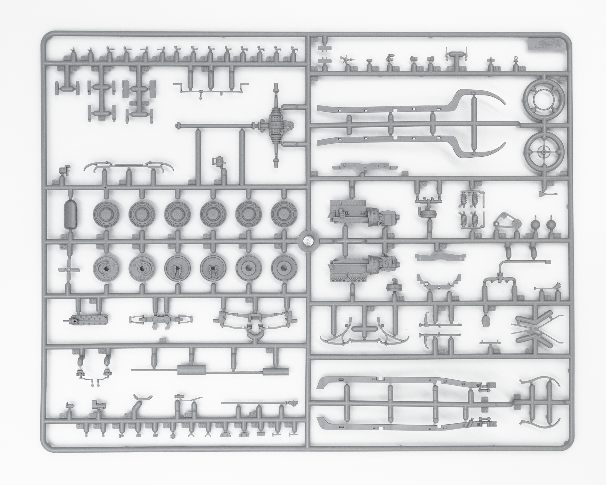 35539 Тип 320 (W142) седан с германским штабным персоналом ICM