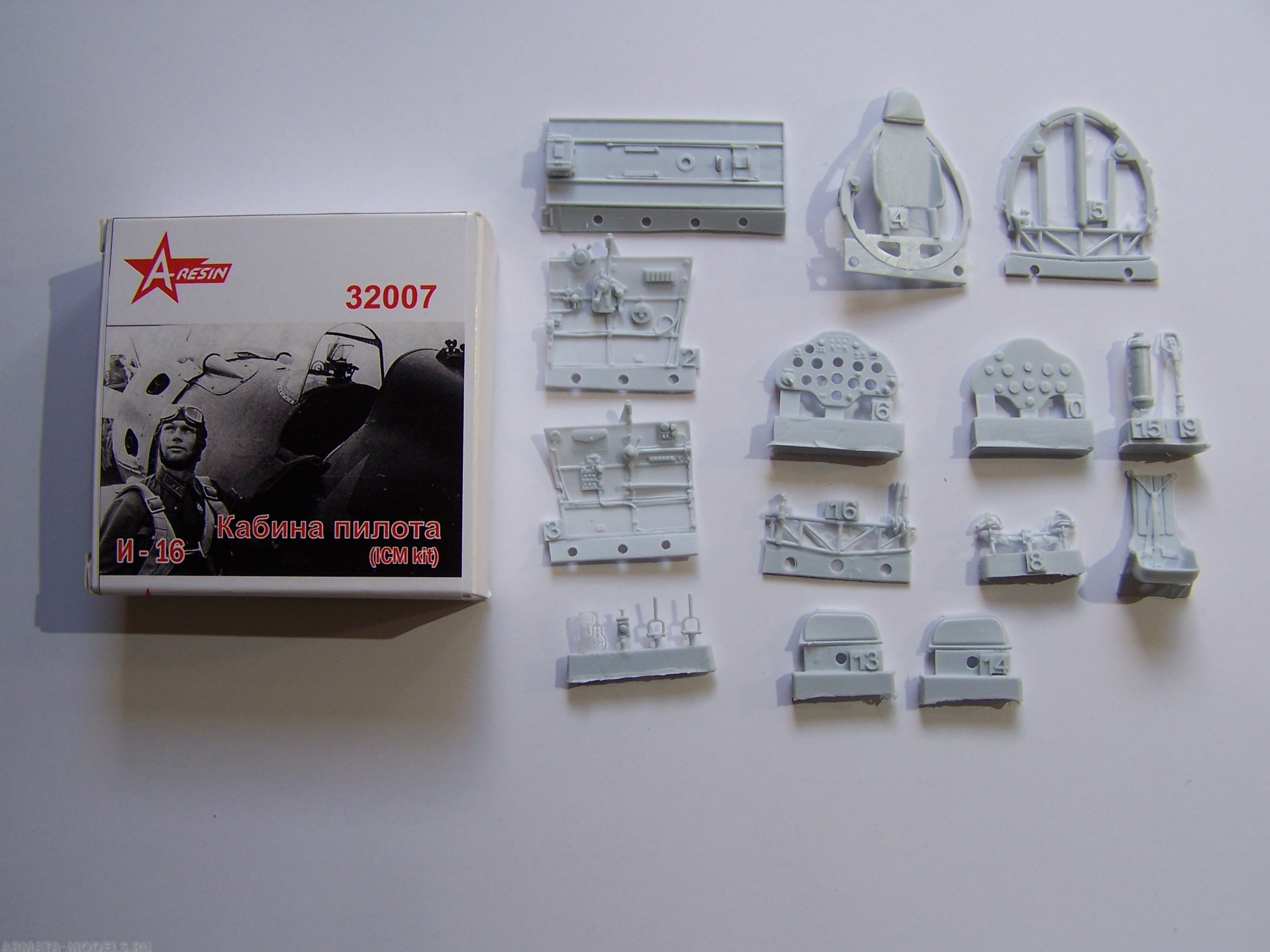 32007 Кабина пилота И-16 (ICM Kit)