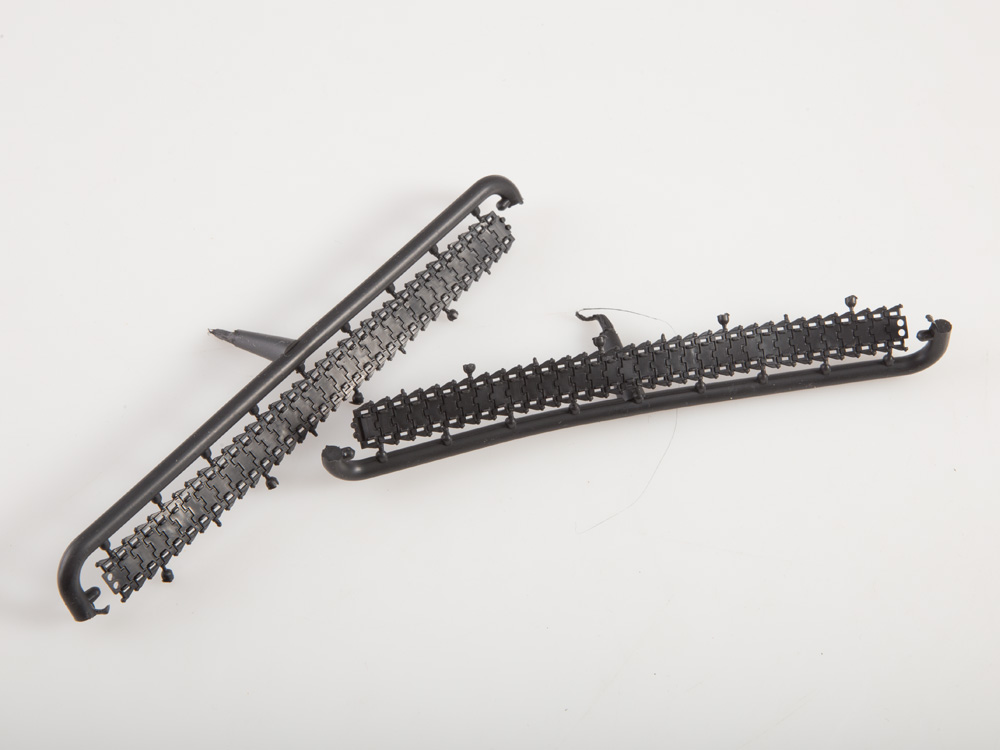 8009AVD Сборная модель Асфальтоукладчик Д-150 AVD Models