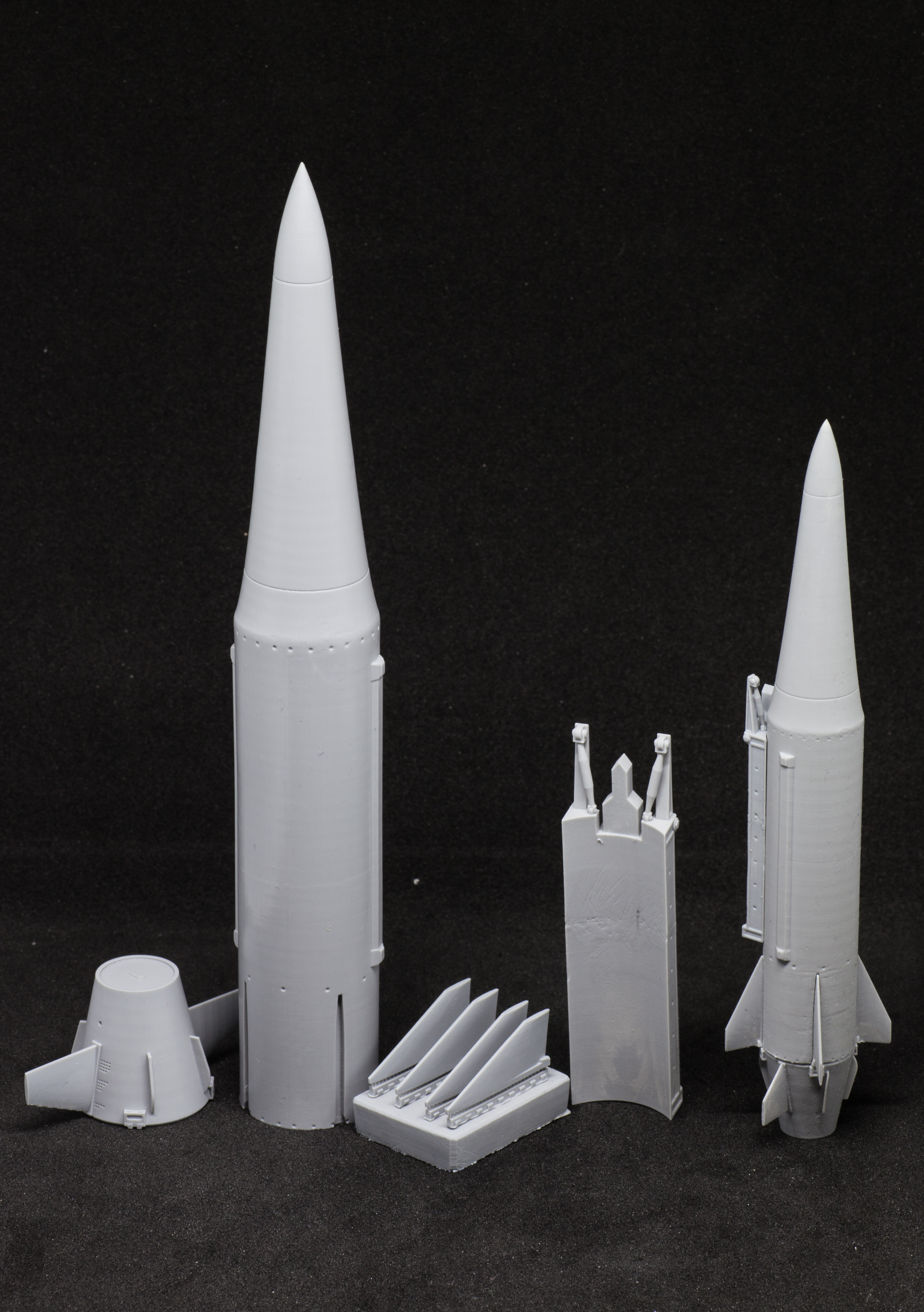 AM4806 Российский гиперзвуковой авиационный ракетный комплекс Х-47М2 Кинжал 1/48 Arma Models