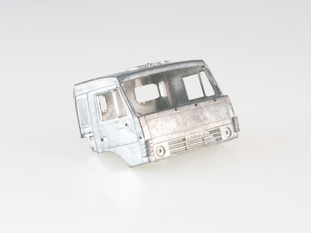 1308AVD Сборная модель КАМАЗ-6350 8x8 бортовой AVD Models