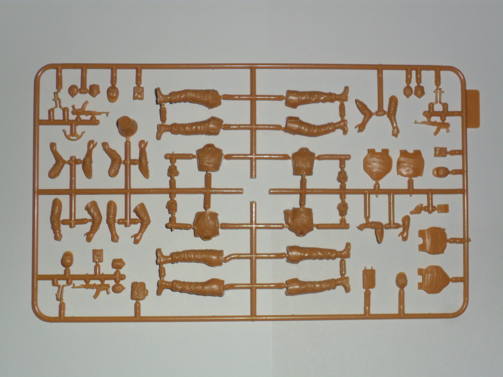 35516 ЗиЛ-131, Советский грузовой автомобиль с советской мотопехотой ICM