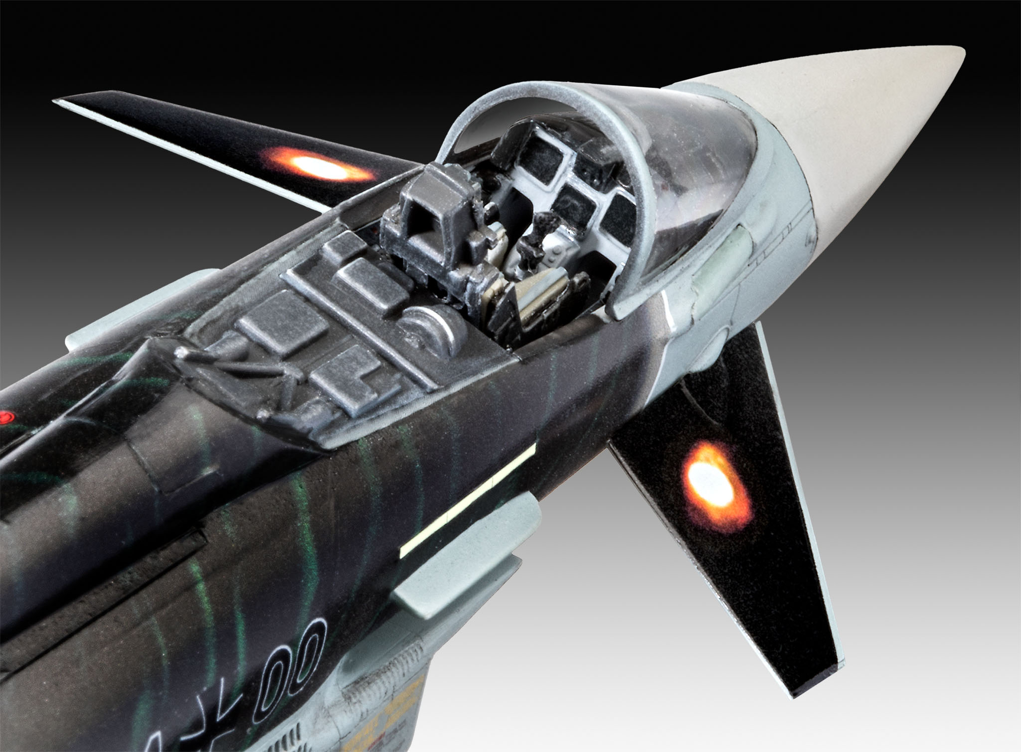03884RE Многоцелевой истребитель Eurofighter Ghost Tiger  Revell
