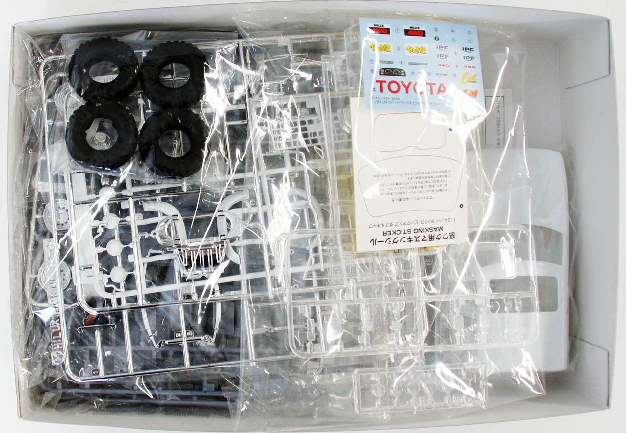 05097 Toyota HiLux Pickup Double Cab Lift Up '94 Aoshima