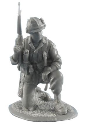 FL35043 US 25th Infantry Division Kneeling with M-16 First Legion