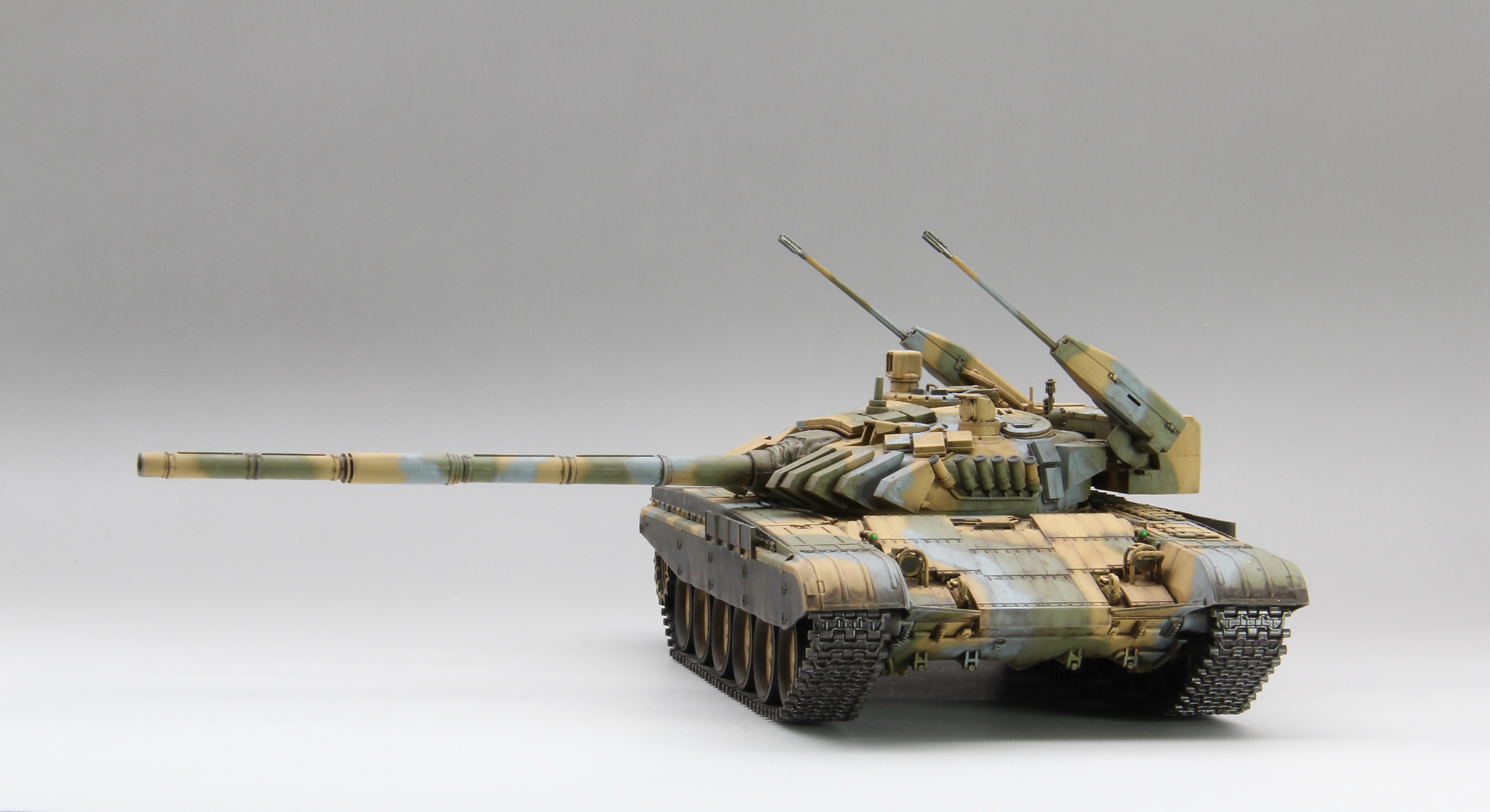 AH35A039 Словацкий танк Т-72M2 Moderna Amusing Hobby