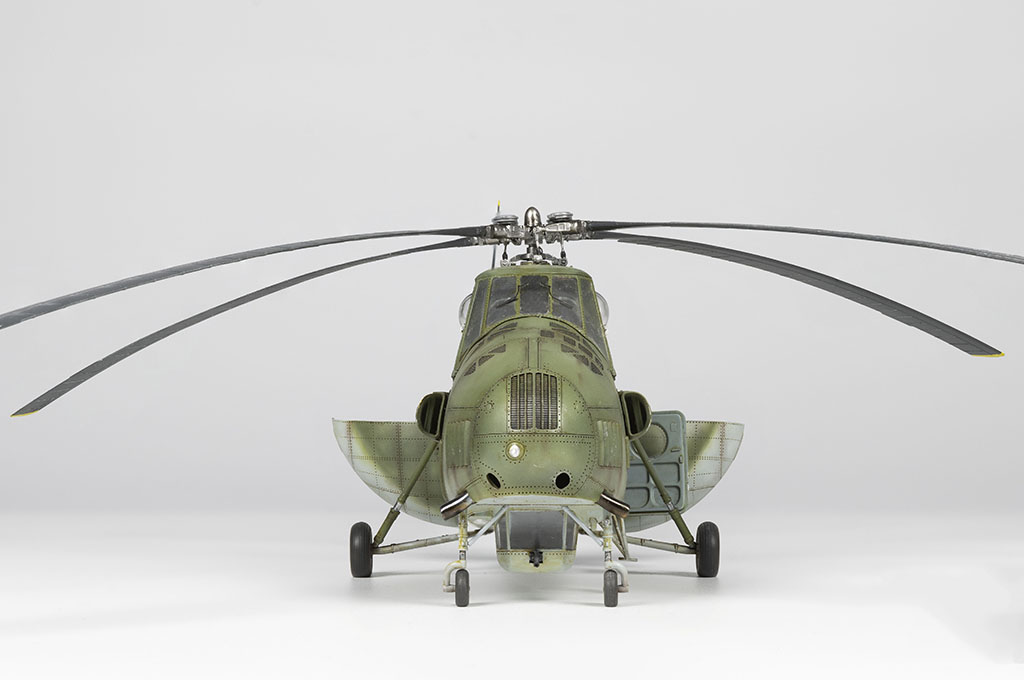 05817P Вертолет Mi-4A Hound Trumpeter