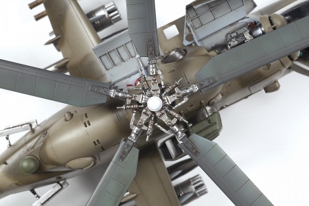 4823 Советский ударный вертолет Ми-24 В/ВП 1/48 Звезда