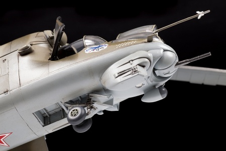 4823 Советский ударный вертолет Ми-24 В/ВП 1/48 Звезда