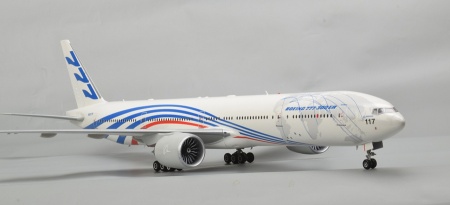 7012 Самолет Боинг 777-300 ER Звезда