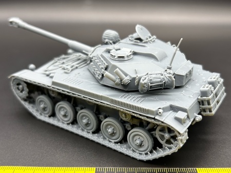 AM36022 Французский легкий танк AMX ELC bis «Елка» Arma Models