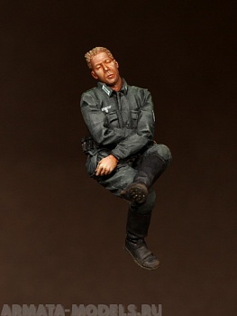 3571SOGA Sleeping  german panzergrenadier.